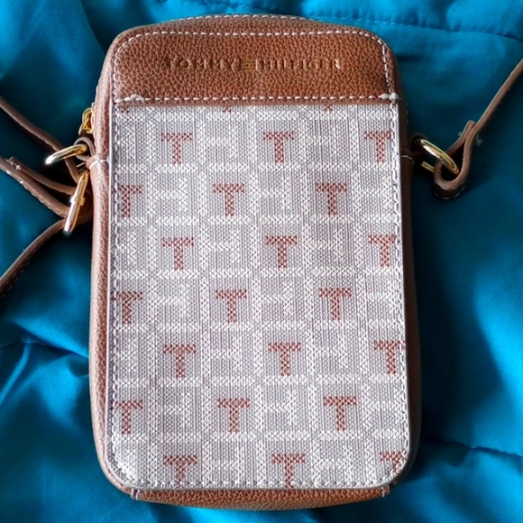 Crossover iPhone case Tommy Hilfiger - Picture 1 of 7